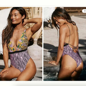 Maaji Fierce Flow One‎ apiece Swimsuit NWOT  Size M $154